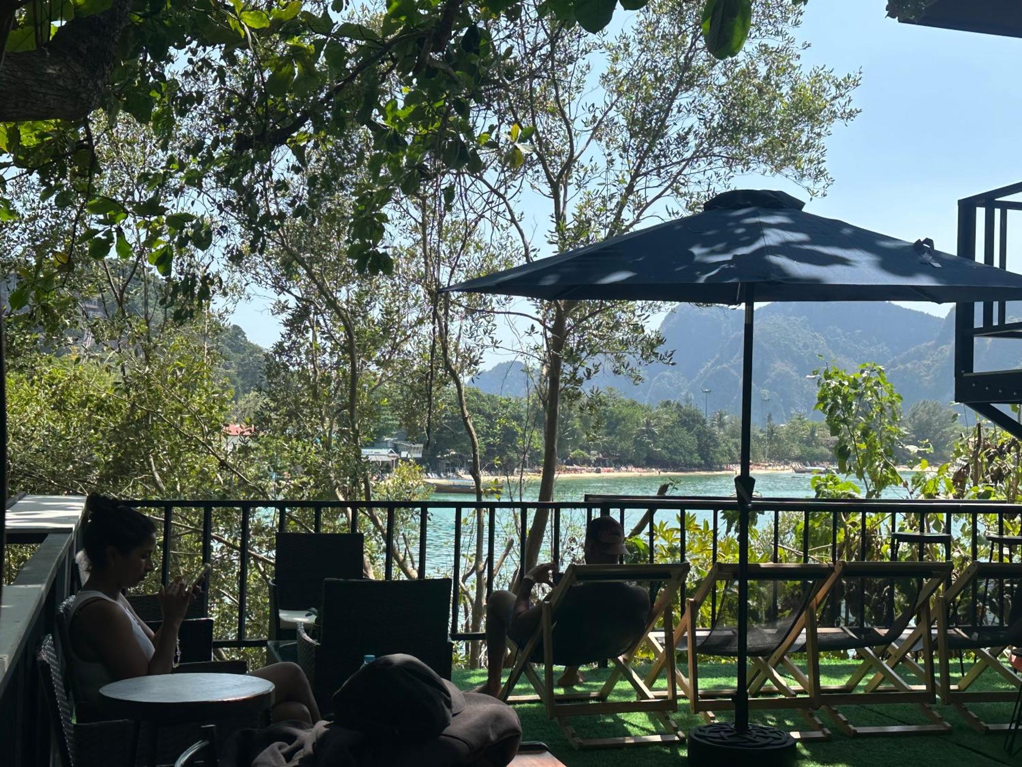 Sweed Dee Seaview Hostel Phi Phi Don Exterior foto